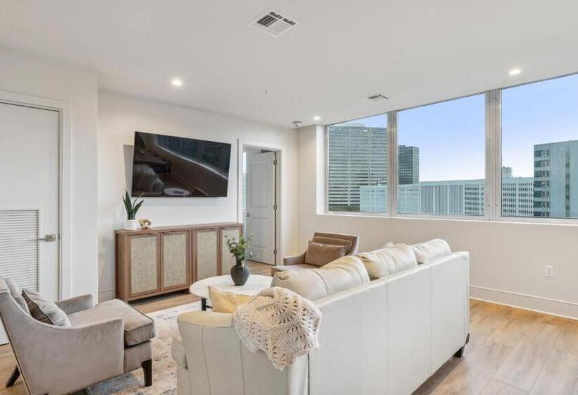 The Eleanor New Orleans