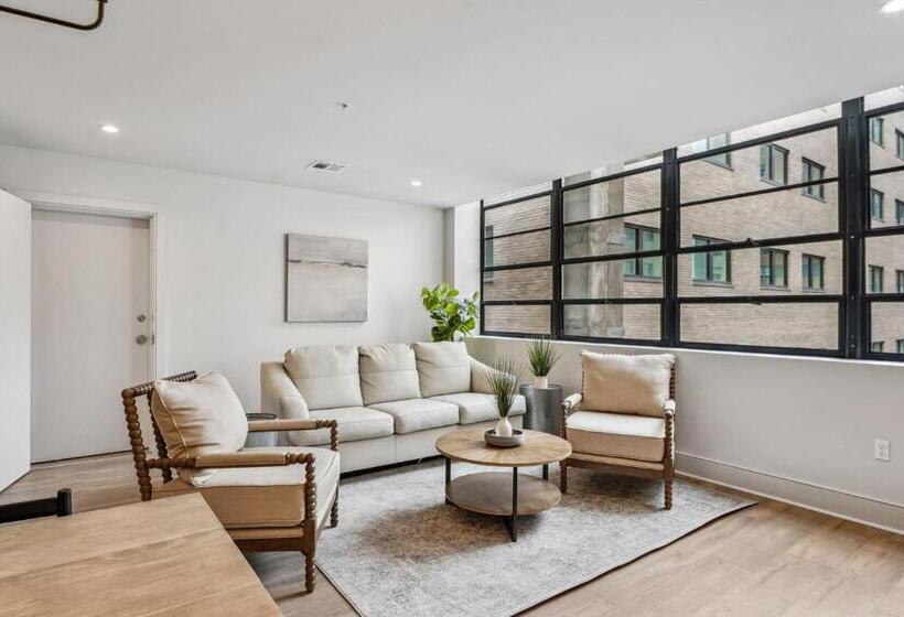 The Eleanor New Orleans