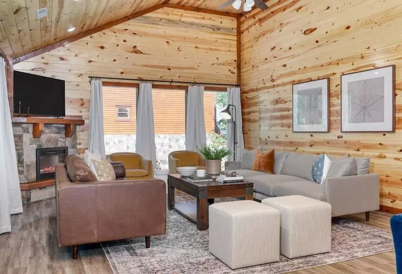 Bluebell By Avantstay Incredible Views W/ Large Balcony & Indoor Pool!