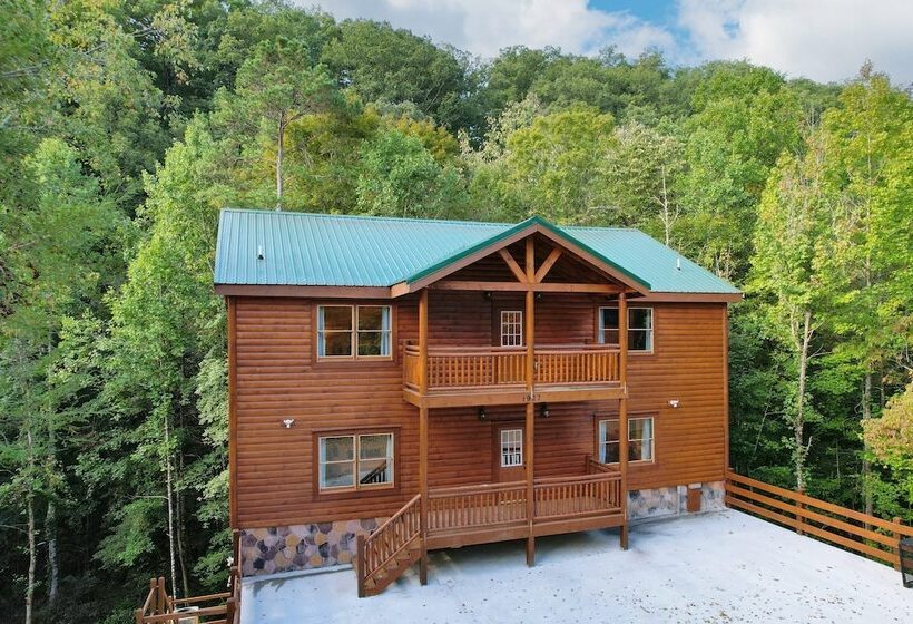 Bluestem By Avantstay Incredible Views W/ Large Balcony & Indoor Pool!