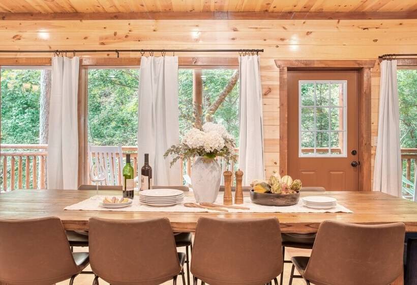 Bluestem By Avantstay Incredible Views W/ Large Balcony & Indoor Pool!