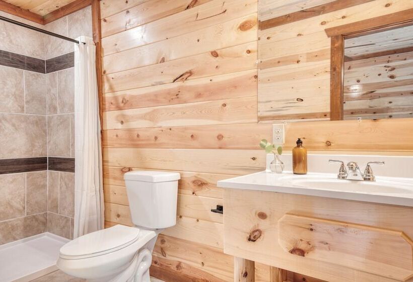 Bluestem By Avantstay Incredible Views W/ Large Balcony & Indoor Pool!