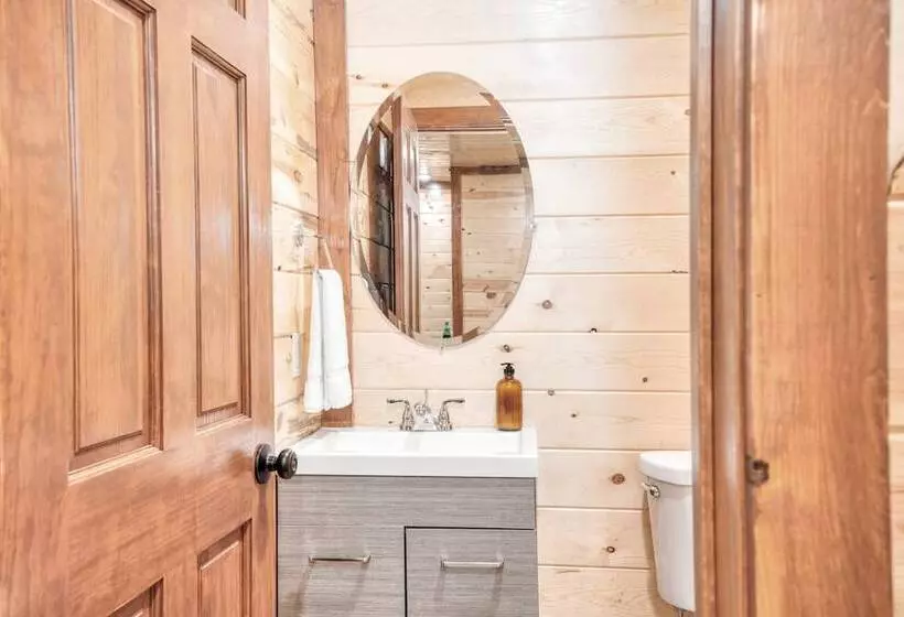 Bluestem By Avantstay Incredible Views W/ Large Balcony & Indoor Pool!