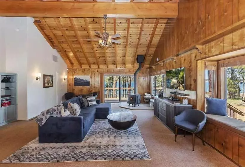 Classic Lake House By Avantstay Large Property On The Lake! W/ Hot Tub