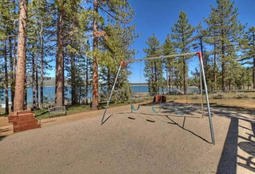 Classic Lake House By Avantstay Large Property On The Lake! W/ Hot Tub