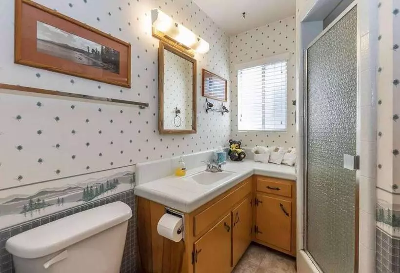 Classic Lake House By Avantstay Large Property On The Lake! W/ Hot Tub