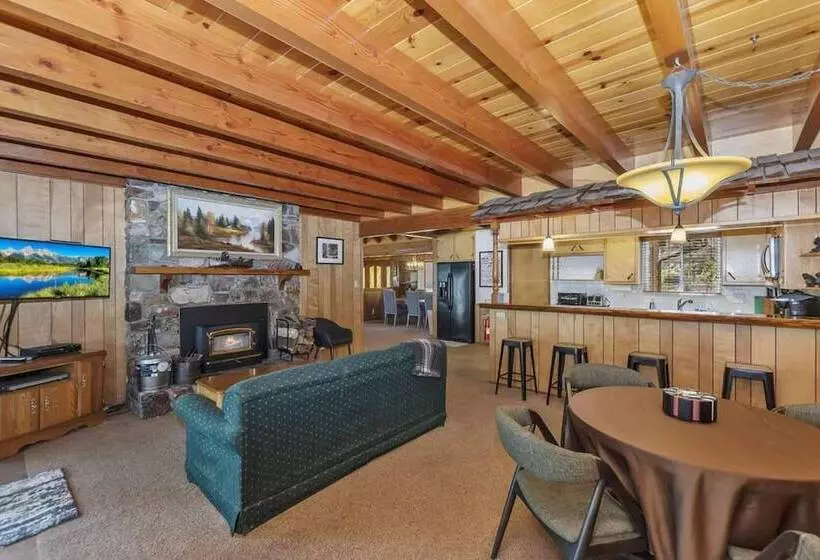Classic Lake House By Avantstay Large Property On The Lake! W/ Hot Tub