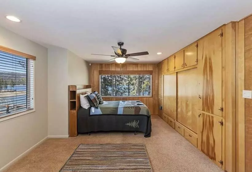 Classic Lake House By Avantstay Large Property On The Lake! W/ Hot Tub