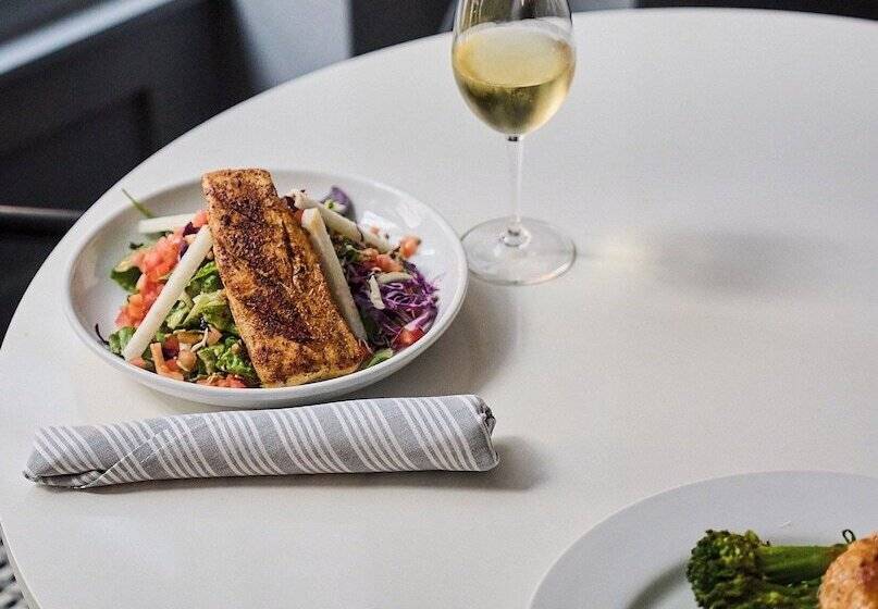 هتل Rusk House Serviced Apartments