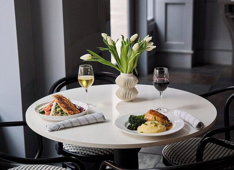 هتل Rusk House Serviced Apartments