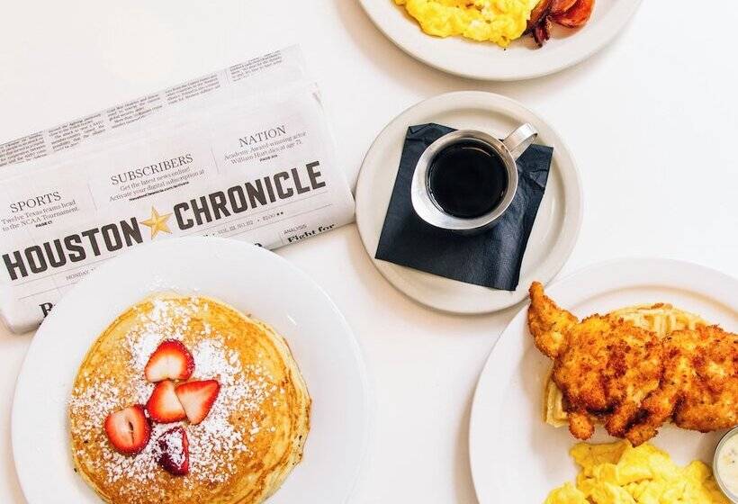 هتل Rusk House Serviced Apartments