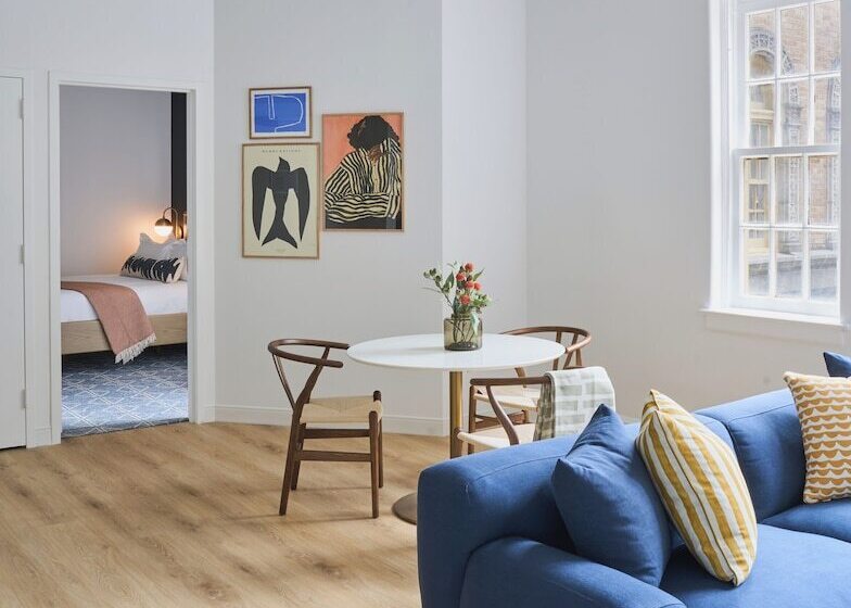 هتل Rusk House Serviced Apartments