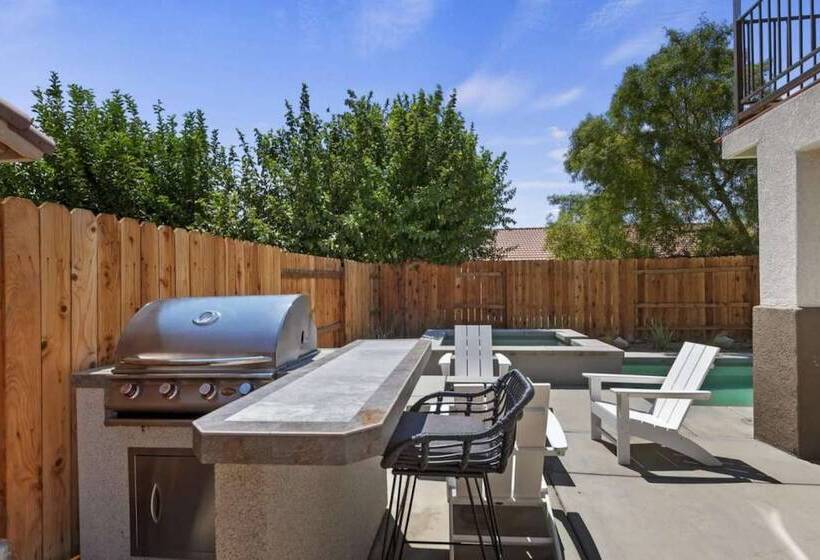 Indio Escape By Avantstay Stunning Home In Coachella W/ Pool & Hot Tub