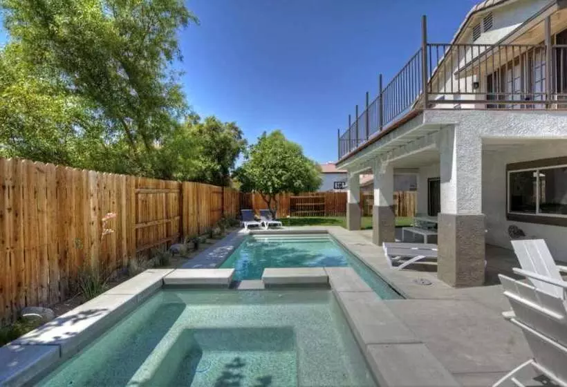 Indio Escape By Avantstay Stunning Home In Coachella W/ Pool & Hot Tub
