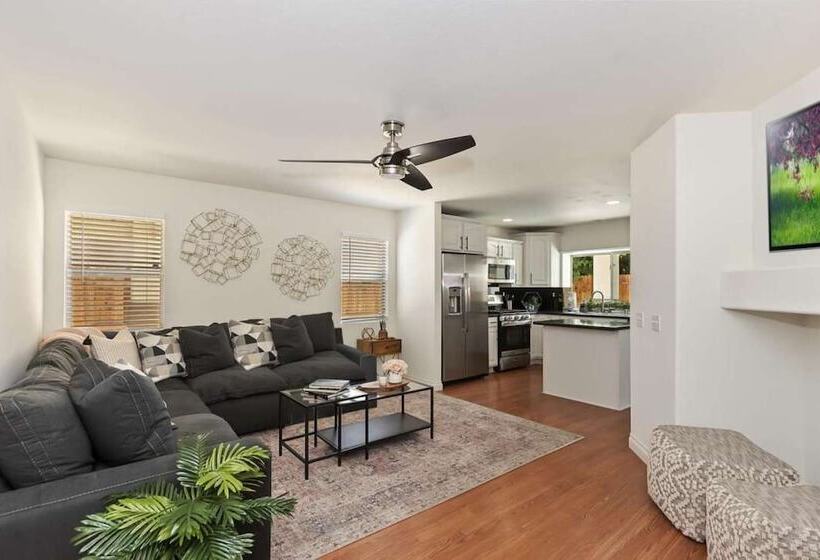 Indio Escape By Avantstay Stunning Home In Coachella W/ Pool & Hot Tub