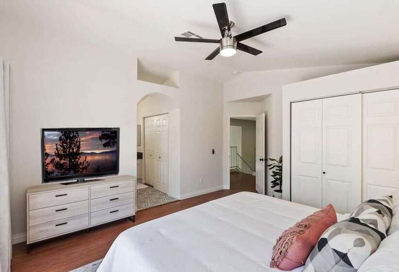 Indio Escape By Avantstay Stunning Home In Coachella W/ Pool & Hot Tub