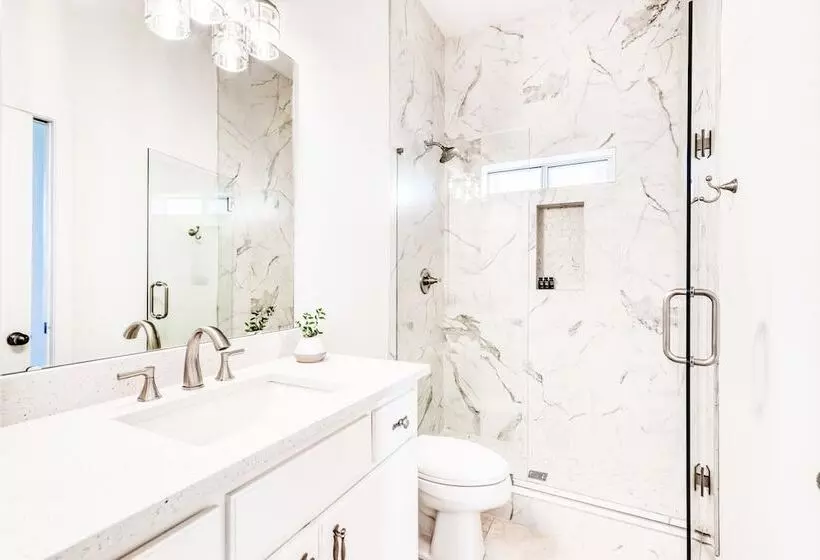 Miramar Manor By Avantstay Walk To The Beach!