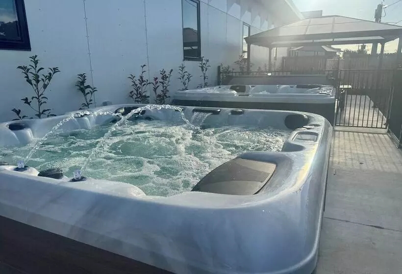 Motelli Main Residences