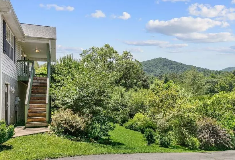 Penny By Avantstay Weaverville Home W/ Mtn Views