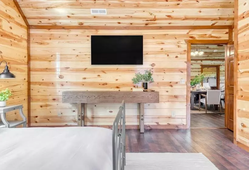 Ridge View By Avantstay15mins From Pigeon Forge W/ Pavilion, Indoor Pool & Hot Tub!