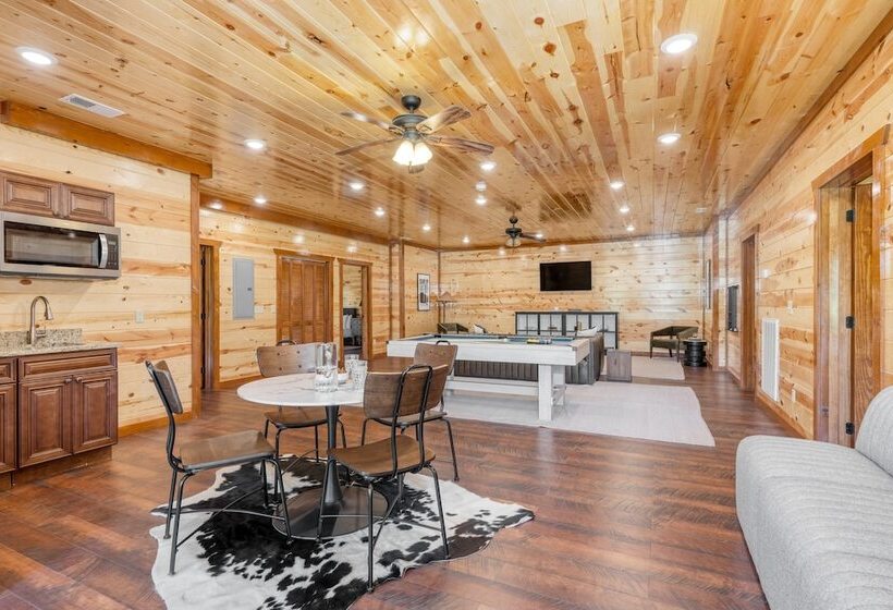 Ridge View By Avantstay15mins From Pigeon Forge W/ Pavilion, Indoor Pool & Hot Tub!