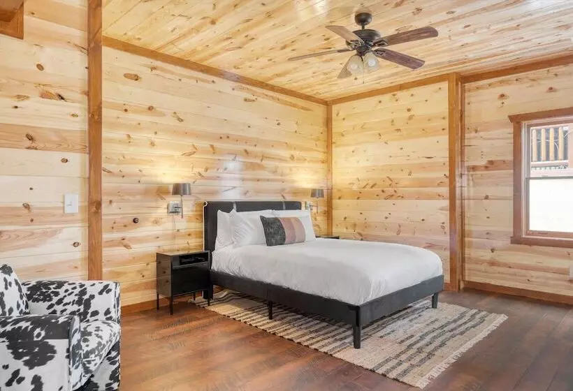 Ridge View By Avantstay15mins From Pigeon Forge W/ Pavilion, Indoor Pool & Hot Tub!