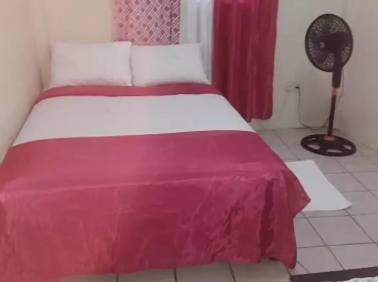 مسافرخانه Hilltop View Guesthouse