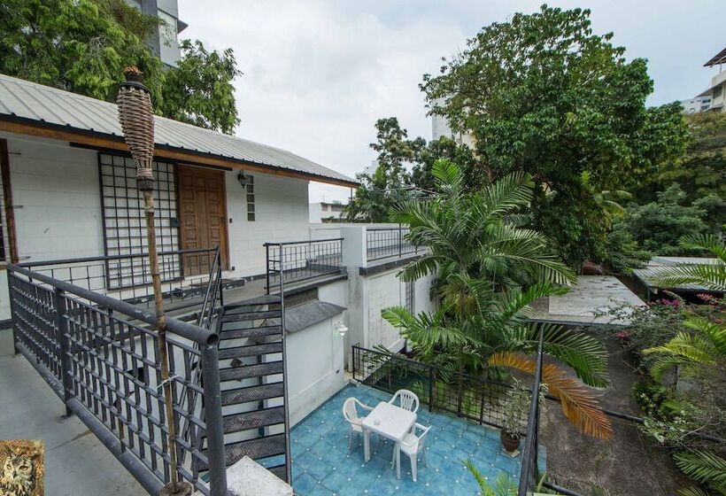 호스텔 Hostal Entre 2 Aguas