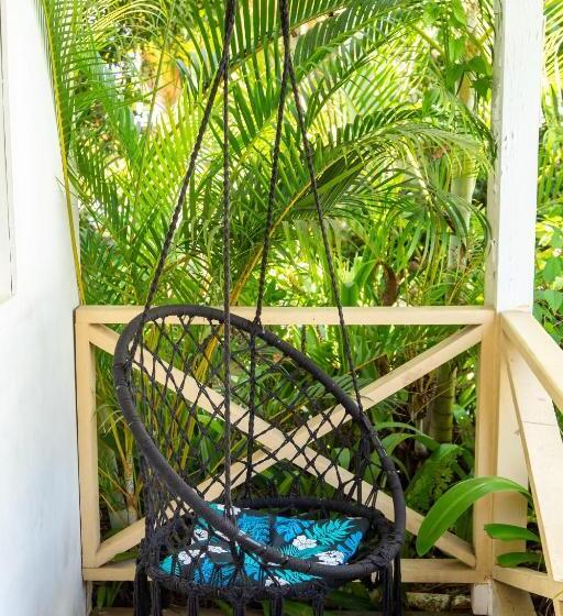 Beach Hotel Casa Nina