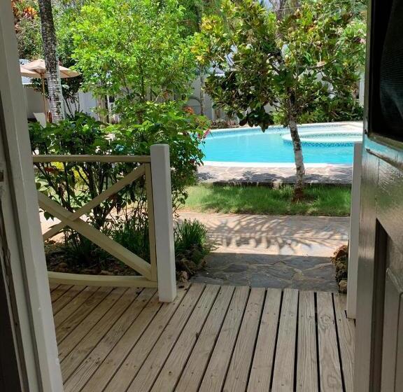 Beach Hotel Casa Nina