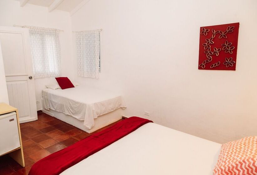 Beach Hotel Casa Nina