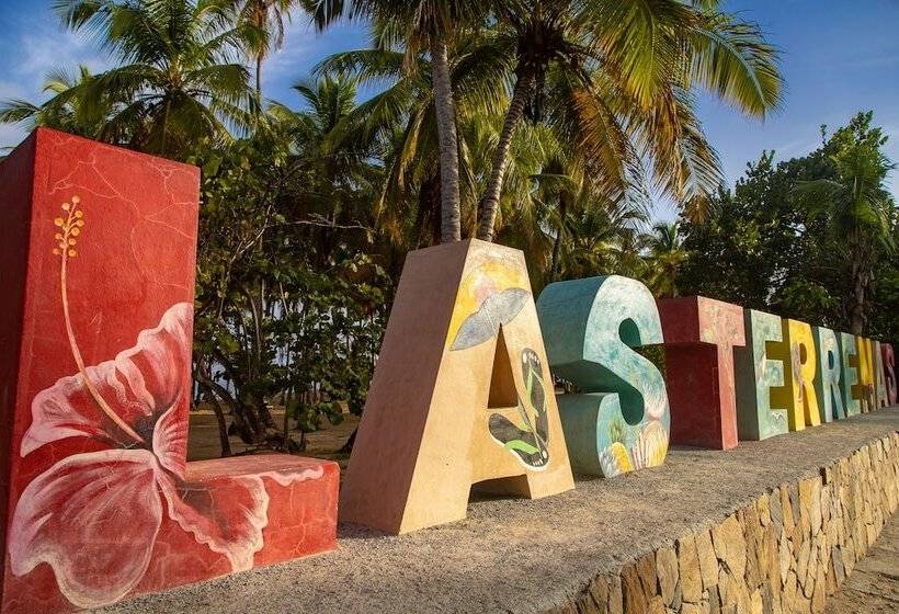 Beach Hotel Casa Nina