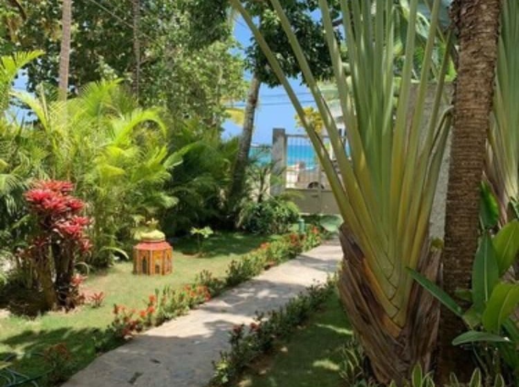 Beach Hotel Casa Nina