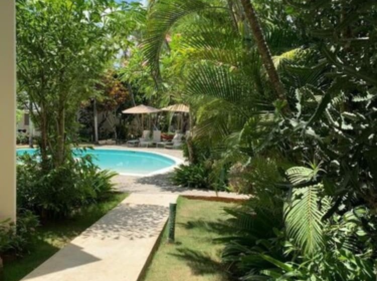 Beach Hotel Casa Nina