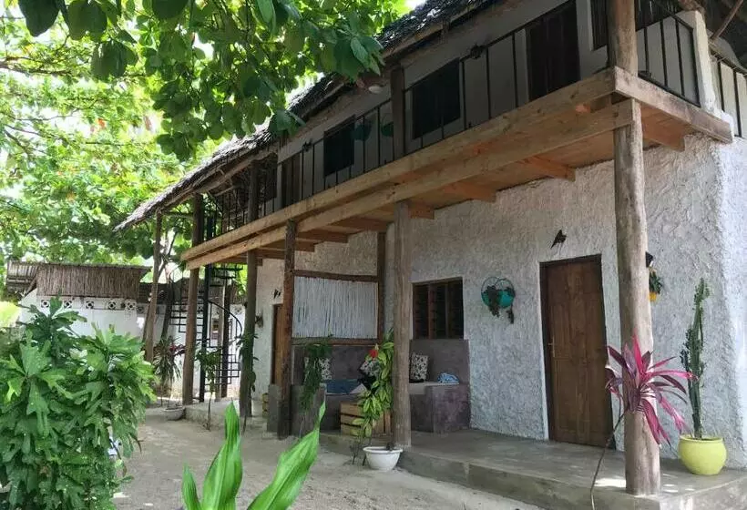 تختخواب و صبحانه Bahari Beach Bungalows