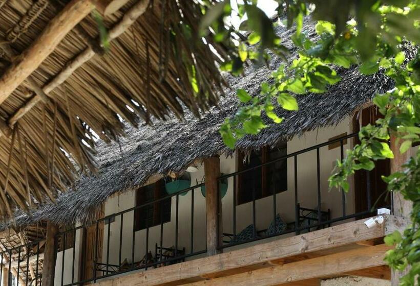 مبيت وإفطار Bahari Beach Bungalows