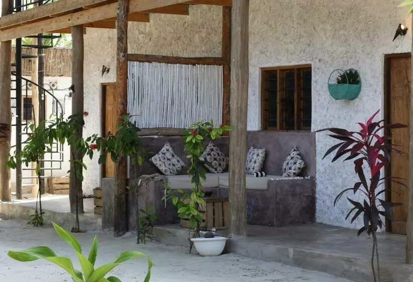 تختخواب و صبحانه Bahari Beach Bungalows