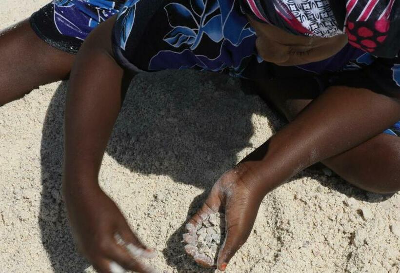 مبيت وإفطار Bahari Beach Bungalows