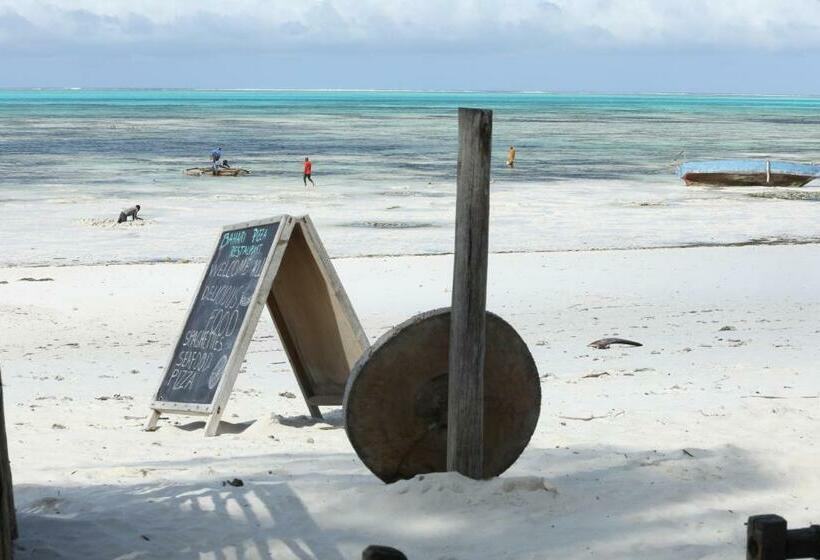 مبيت وإفطار Bahari Beach Bungalows