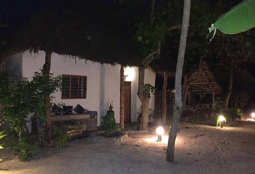 مبيت وإفطار Bahari Beach Bungalows