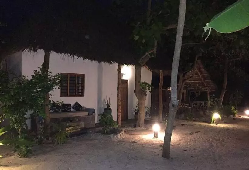 تختخواب و صبحانه Bahari Beach Bungalows