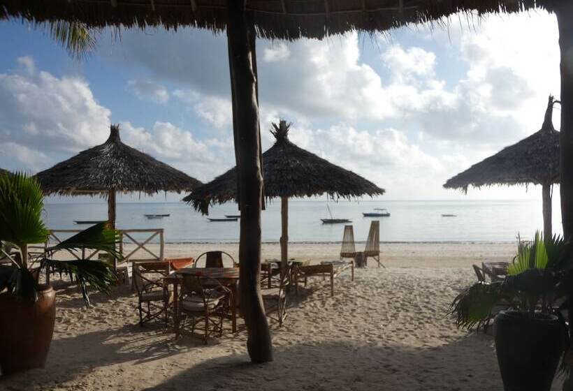 مبيت وإفطار Bahari Beach Bungalows