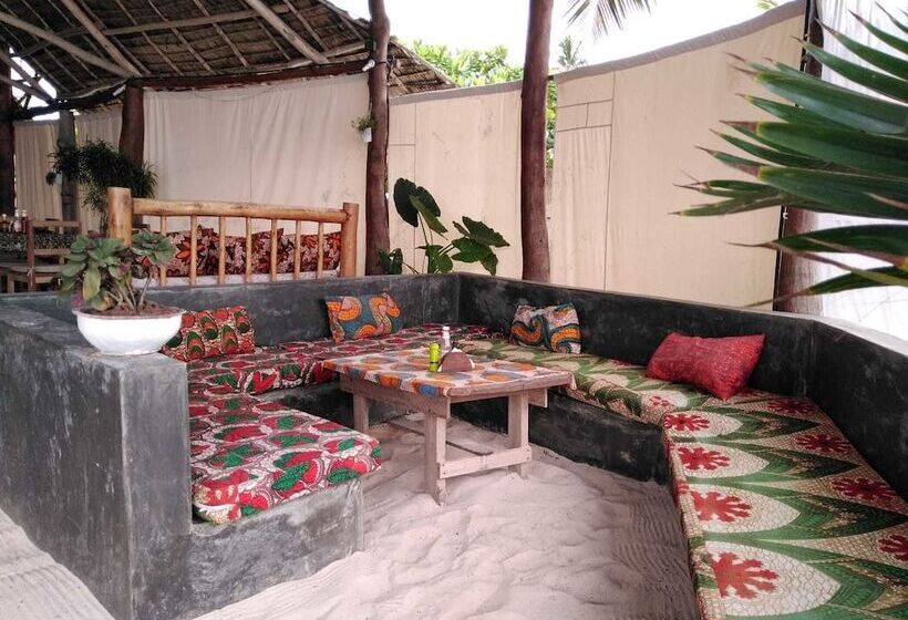 مبيت وإفطار Bahari Beach Bungalows