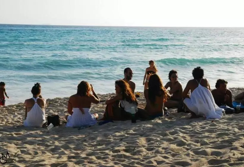 تختخواب و صبحانه Caraibidamari