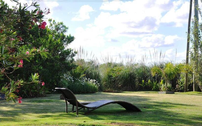 Bed & Breakfast Hale Lau