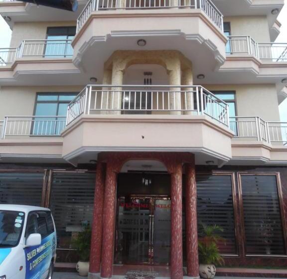 تختخواب و صبحانه Silver Paradise