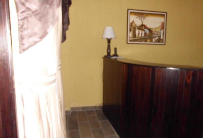 هتل Crysol Center