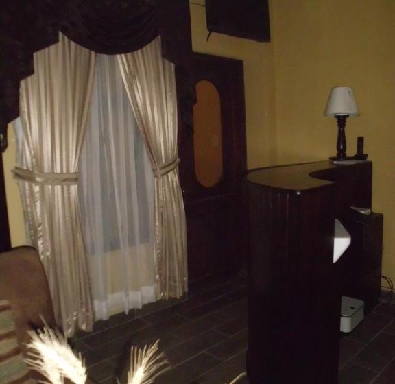 هتل Crysol Center