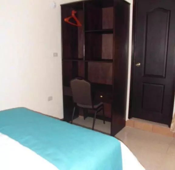 هتل Crysol Center