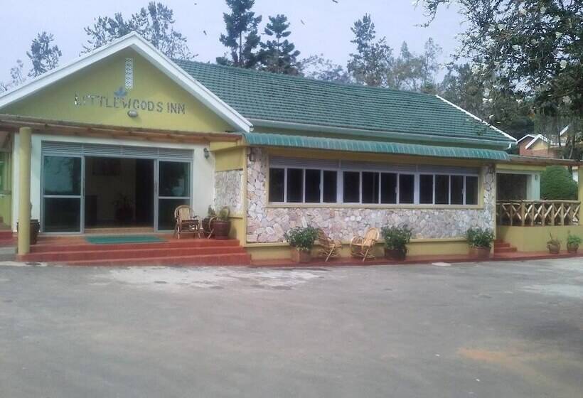 هتل Little Woods Inn